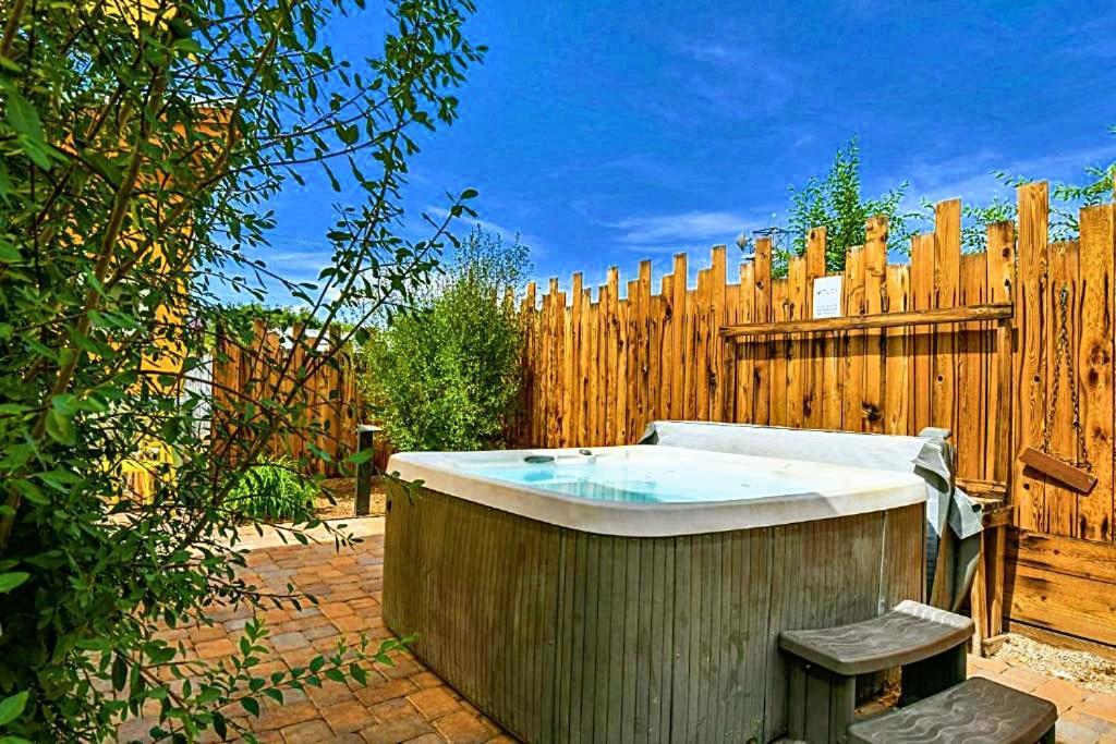 Downtown Kokopelli West 9 - Newly Remodeled Stylish Studio Moab Luaran gambar