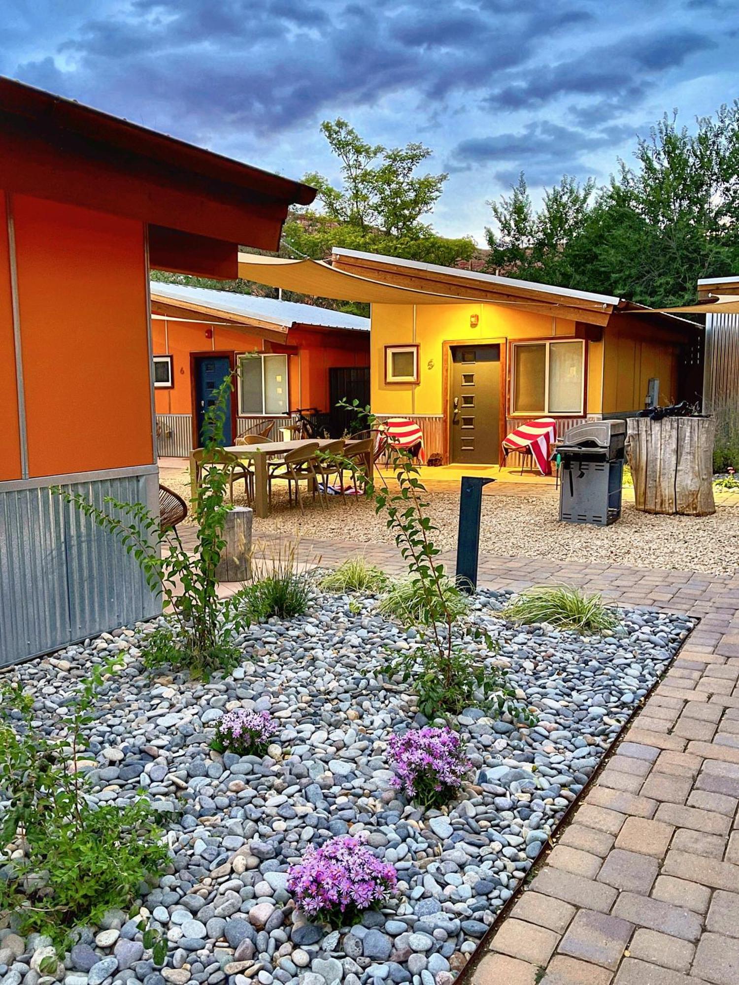 Downtown Kokopelli West 9 - Newly Remodeled Stylish Studio Moab Luaran gambar